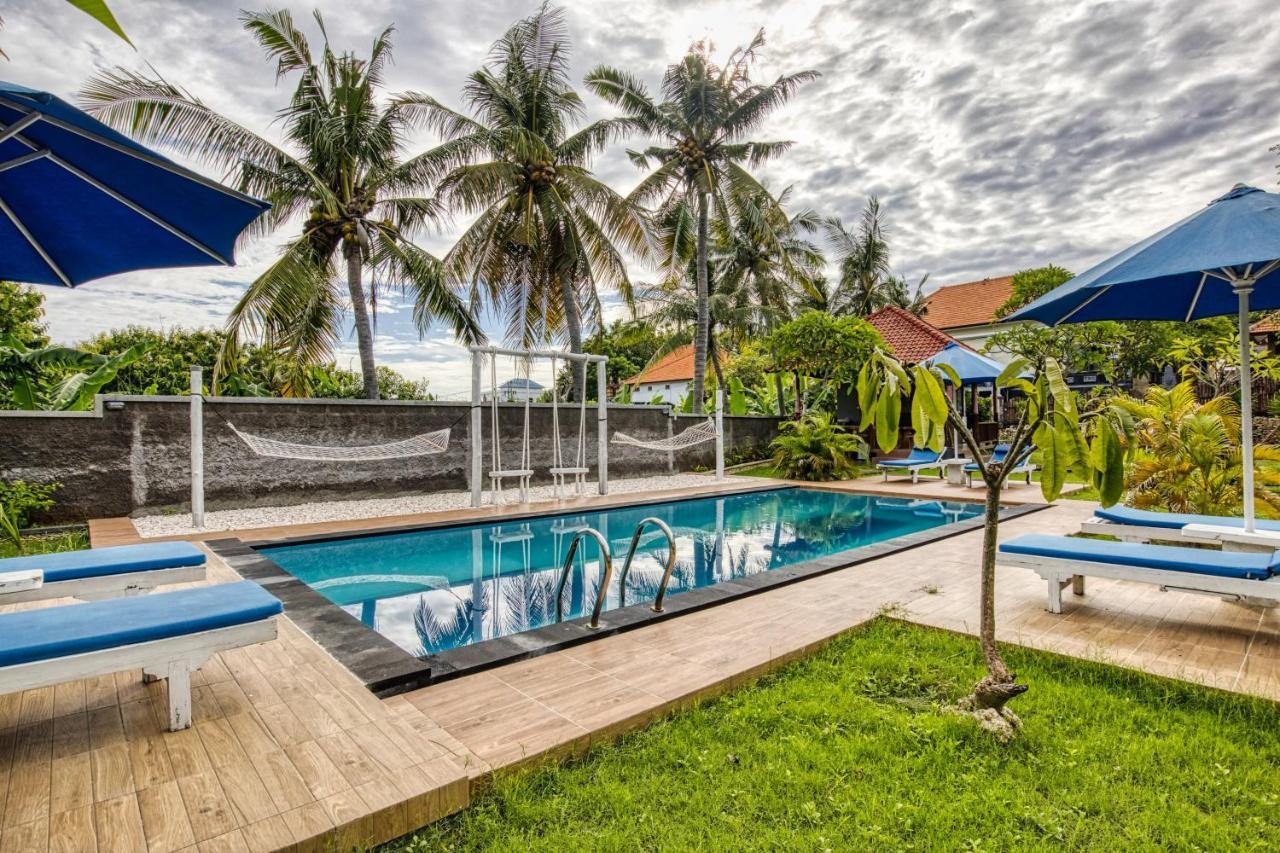 Megaland Bungalow Batununggul Luaran gambar