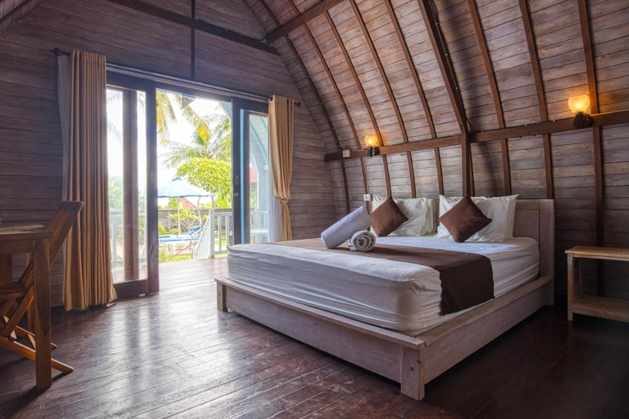 Megaland Bungalow Batununggul Luaran gambar