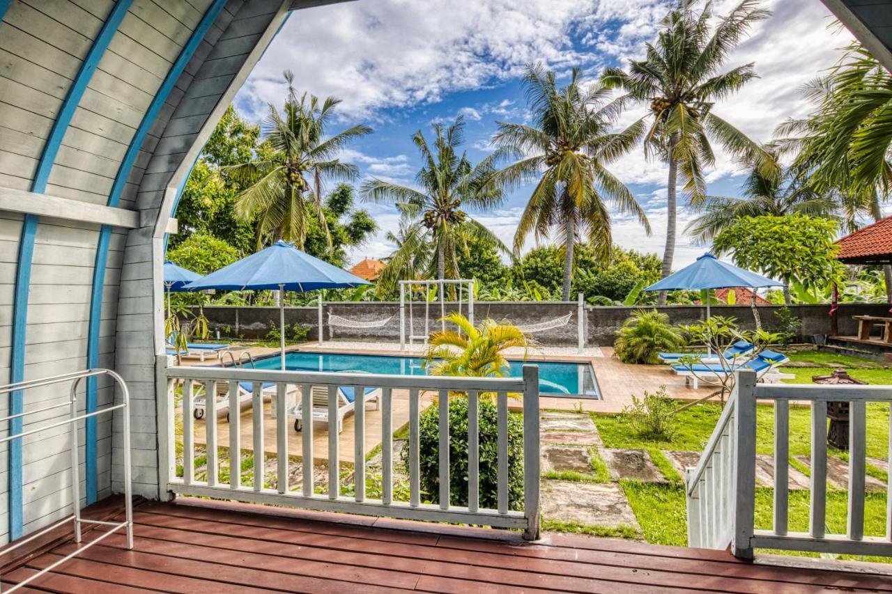Megaland Bungalow Batununggul Luaran gambar